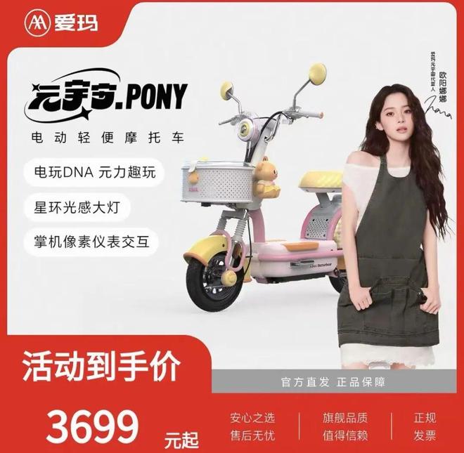 黑色短裙:那不是界限,是我在行走中重新确认步伐幅度的标记