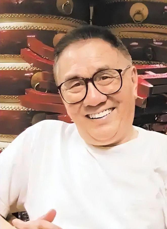 愿拿387万底薪!詹姆斯再度降低标准,对哈登和骑士意味着什么?