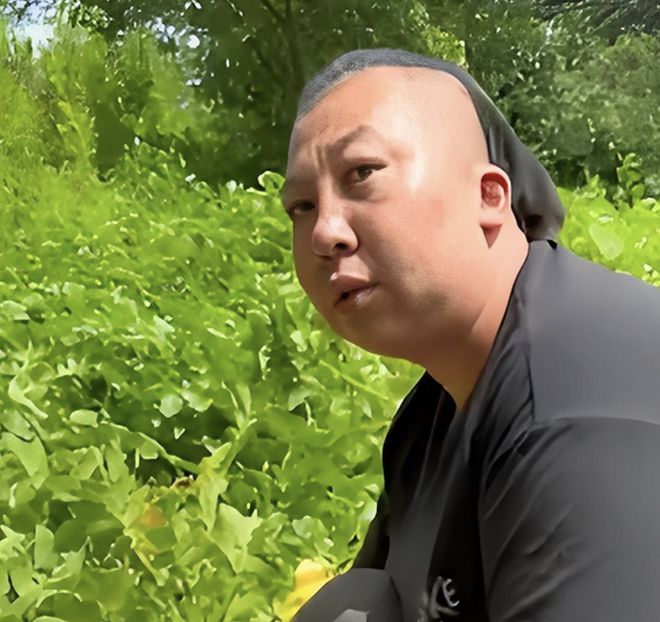 美媒曝光:特朗普美梦破裂!而这位离美回国的男人为我们带来了什么?