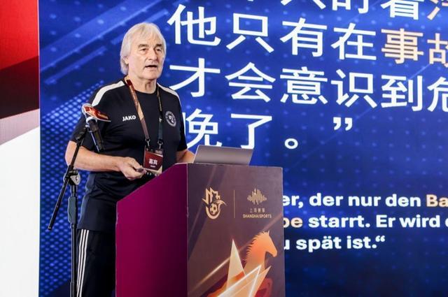 为什么中国开源模型能在硅谷安全战中破局?
