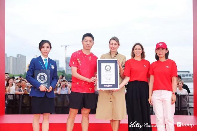 重温解放日报评论：警惕宇树IPO资本泡沫！上市当天网下机构90%无限售梁文锋们可能已经套现数钱...