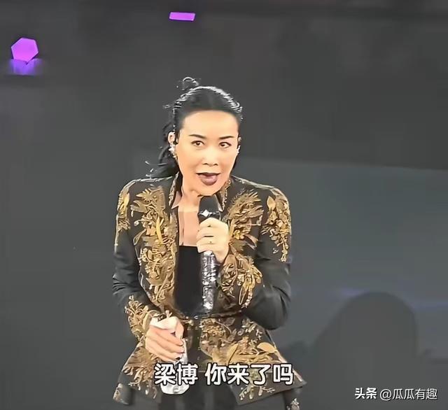 张展硕亚运7金无悬念，接连两个项目都破纪录夺冠，将创历史