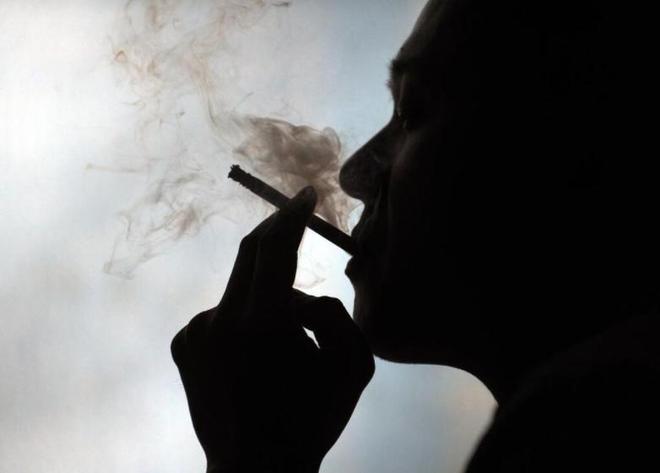 梅西大于C罗！德国名宿毫不留情，葡萄牙没他更强，球迷争议不断