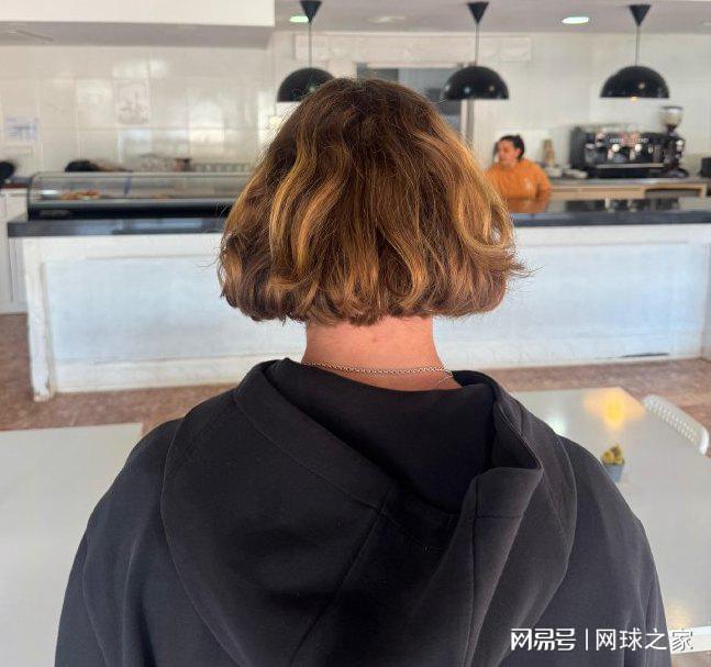 追中国无人机追到瘫痪,F