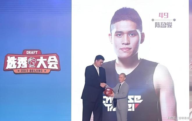 哥伦比亚队世界杯26人名单:拜仁7千万巨星领衔 34岁J罗第3次参赛