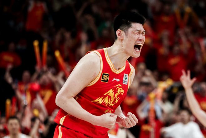 西海岸vs浙江：五外援PK四外援，王钰栋、李昊出战