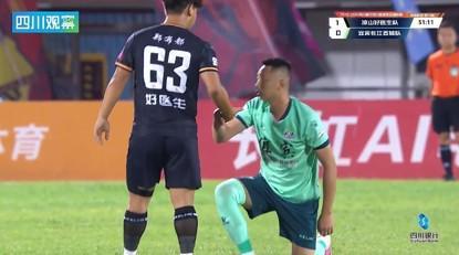 媒体人:广州龙狮将不会续约郭艾伦,但继续为他提供康复费