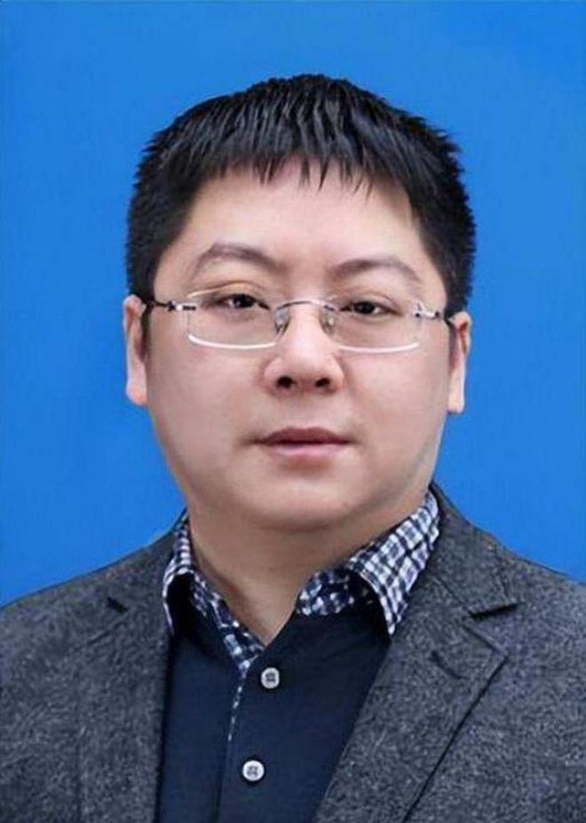 降薪续约or离队?曝杜锋仍未续约广东男篮,李春江有望重返宏远!