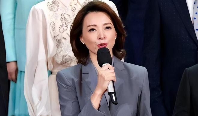 佛得角主帅：全队都保持着冷静，这也让沃齐尼亚感觉更加从容