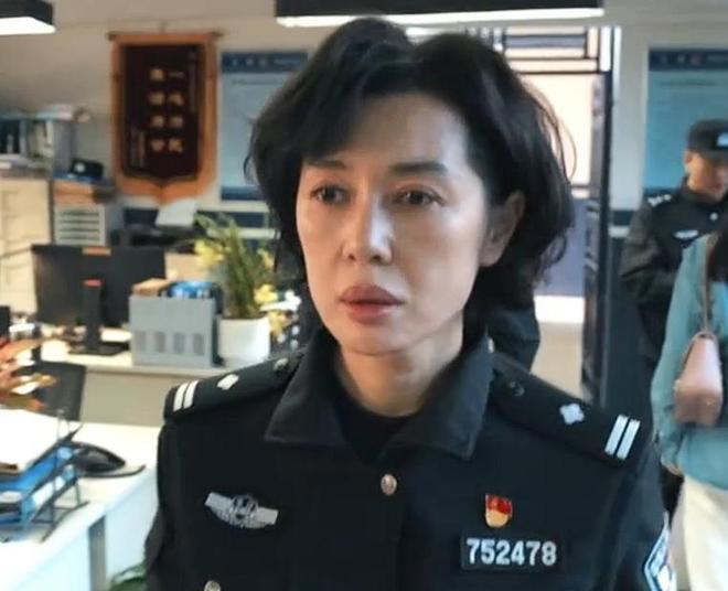 2013年，因停车收费问题，28岁的杨雪鸥驾驶牧马人越野车撞死停车管理员