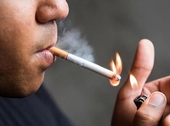 梅西大于C罗！德国名宿毫不留情，葡萄牙没他更强，球迷争议不断