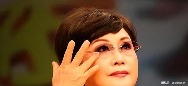 骑士正式裁掉惠特莫尔!22岁就丢掉饭碗:白魔下一站在哪儿?