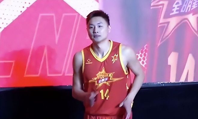 媒体人:小赫迪拉被推荐到中超某豪门,最近会进一步接触