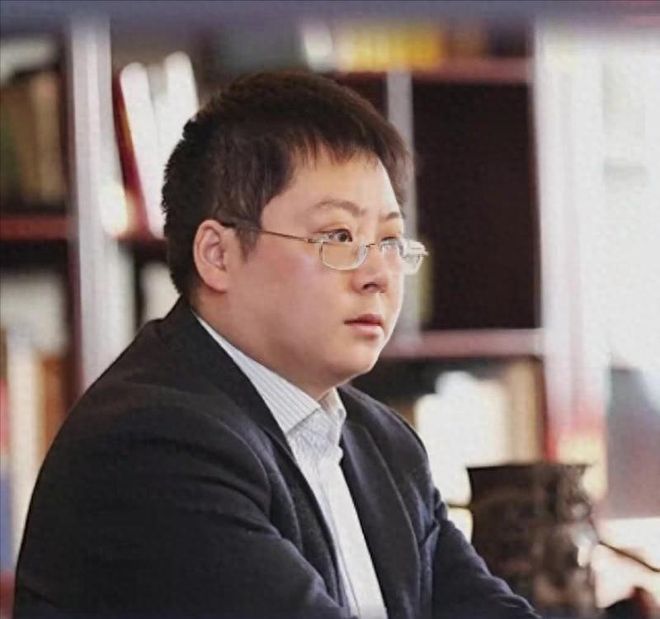 降薪续约or离队?曝杜锋仍未续约广东男篮,李春江有望重返宏远!