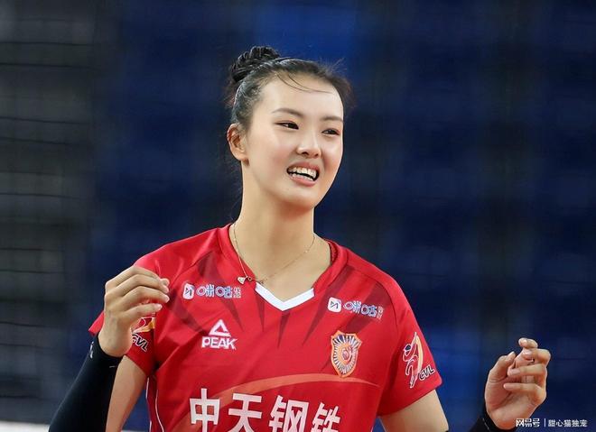 有惊无险收获开门红 郑钦文晋级WTA巴特洪堡站第二轮
