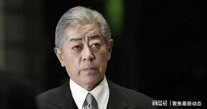 “还不如送块肉!”被扔下的教师节礼物引关注,评论区的老师很现实!