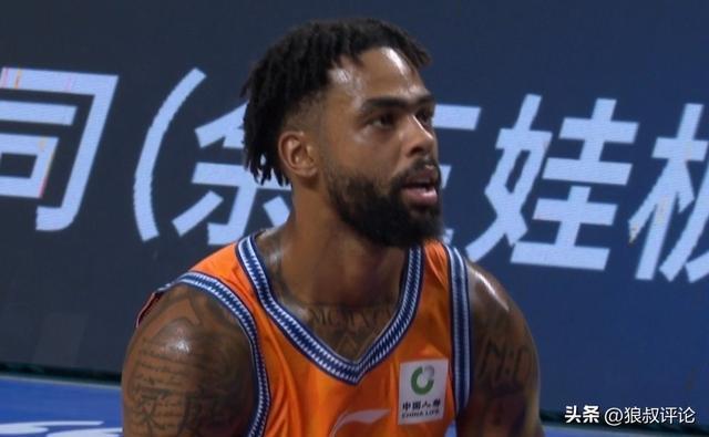 NBA级别后卫！拉塞尔CBA季前赛首秀轰18+7+9填满数据栏